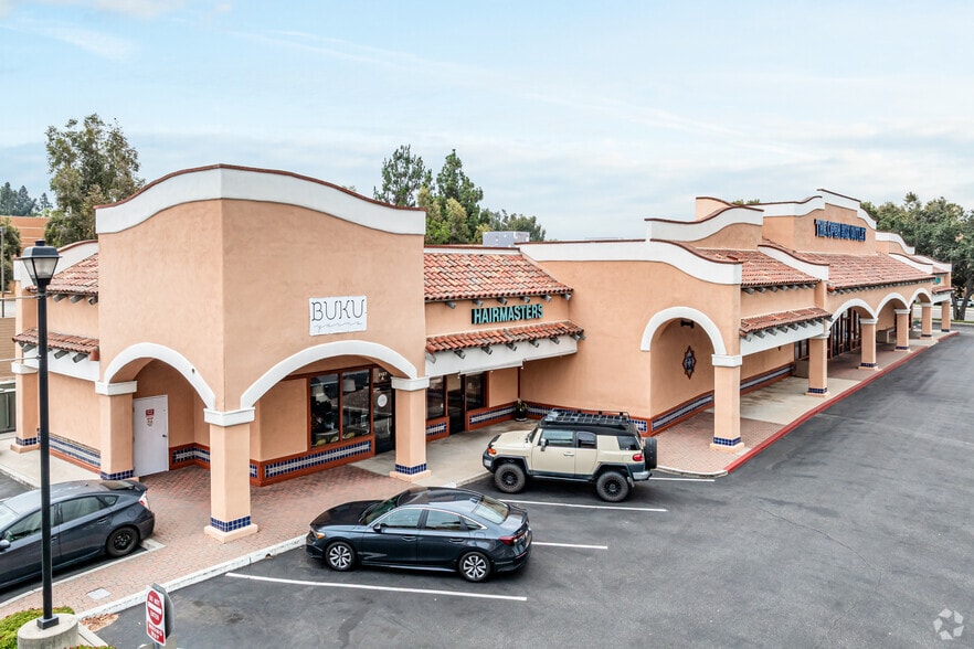 2105-2145 Foothill Blvd, La Verne, CA for lease - Primary Photo - Image 2 of 4
