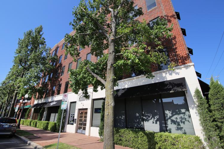 923 N Robinson Ave, Oklahoma City, OK à louer Photo du bâtiment- Image 1 de 7