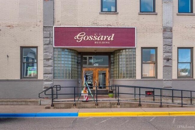 Plus de détails pour 308 Cleveland Ave, Ishpeming, MI - Bureau à vendre