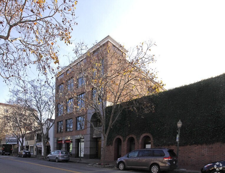 428-432 University Ave, Palo Alto, CA à louer - Photo du bâtiment - Image 2 de 3