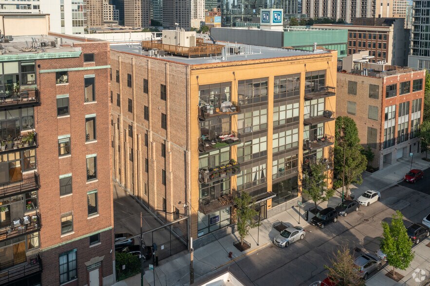 19-27 N Green St, Chicago, IL à louer - Photo du bâtiment - Image 2 de 5