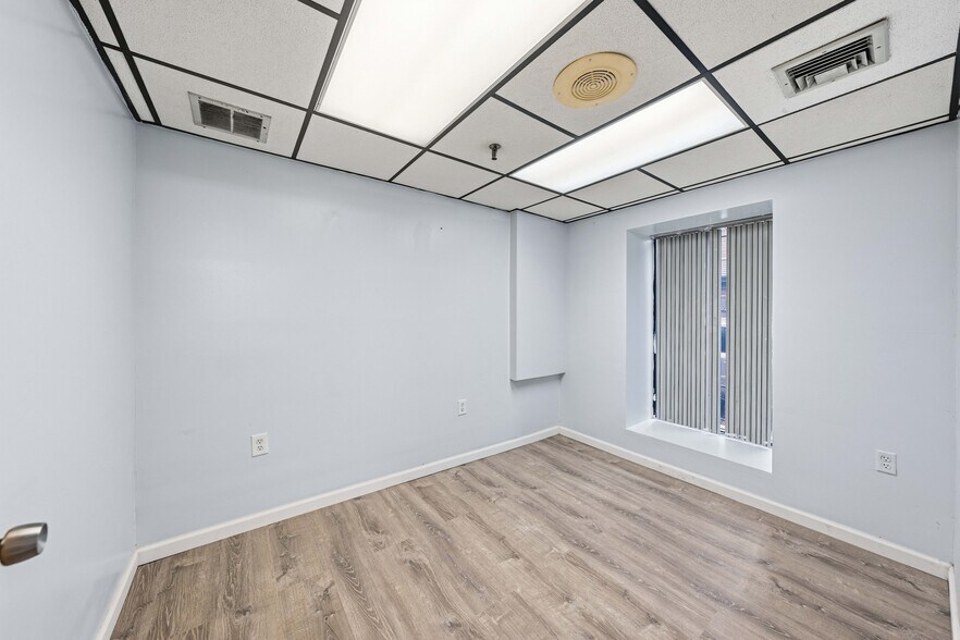 422 Grand St, Hoboken, NJ à vendre - Photo intérieure - Image 3 de 18