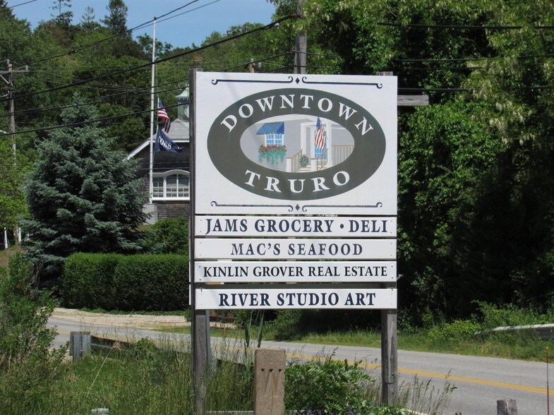 14 Truro Center Rd, Truro, MA à louer - Photo du bâtiment - Image 2 de 20