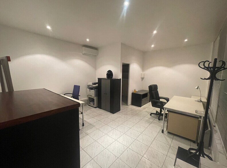 17 Rue Plumet, Paris à louer - Photo du bâtiment - Image 3 de 8