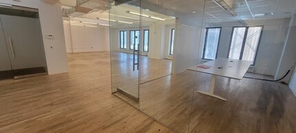 254 W 31st St, New York, NY for lease Interior Photo- Image 2 of 7