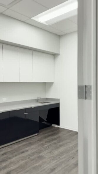 2015 S Shepherd Dr, Houston, TX à louer - Vidéo sur l’inscription commerciale - Image 3 de 24