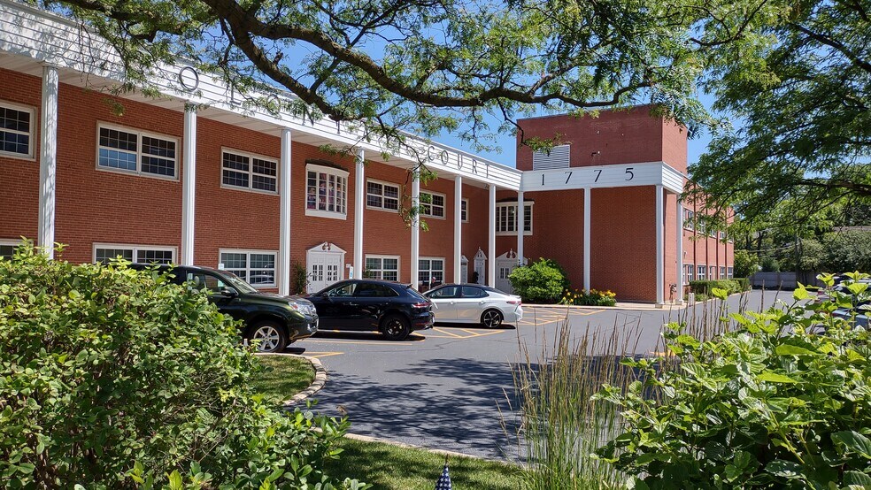 1775 Glenview Rd, Glenview, IL à louer - Photo du bâtiment - Image 2 de 18