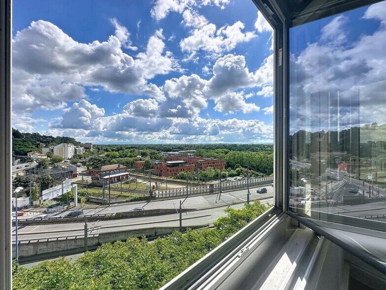 152 Grande Rue De Saint-Clair, Caluire-et-Cuire à vendre - Photo du bâtiment - Image 3 de 4