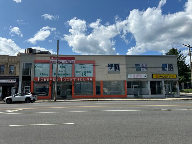 Plus de détails pour 11-19 Northern Blvd, Great Neck, NY - Bureau/Commerce de détail à louer
