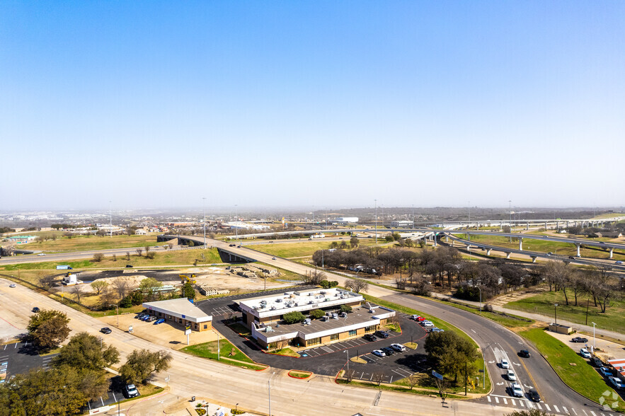 6451 Brentwood Stair Rd, Fort Worth, TX for lease - Aerial - Image 3 of 4