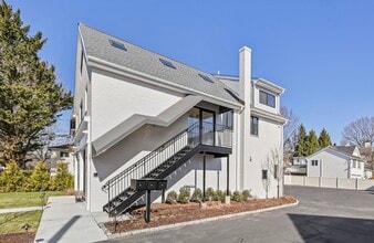 31 Saint Roch Ave, Greenwich, CT à louer Photo intérieure- Image 2 de 23