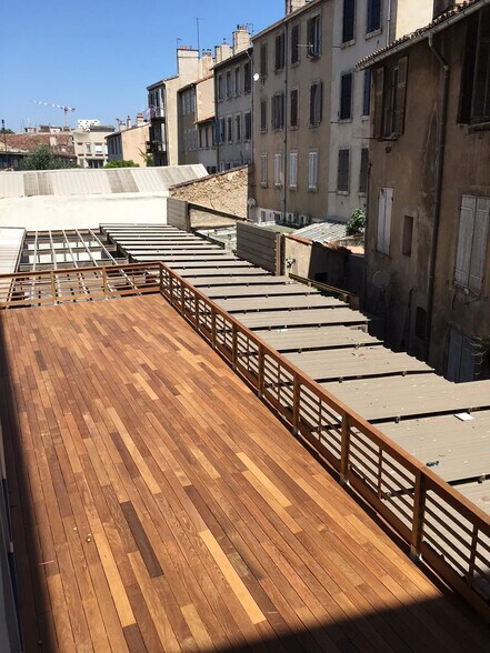 Bureau dans Marseille à louer - Photo du bâtiment - Image 3 de 12