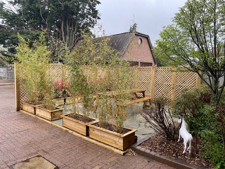 81-81A Bridge Rd, East Molesey for lease - Building Photo - Image 3 of 13