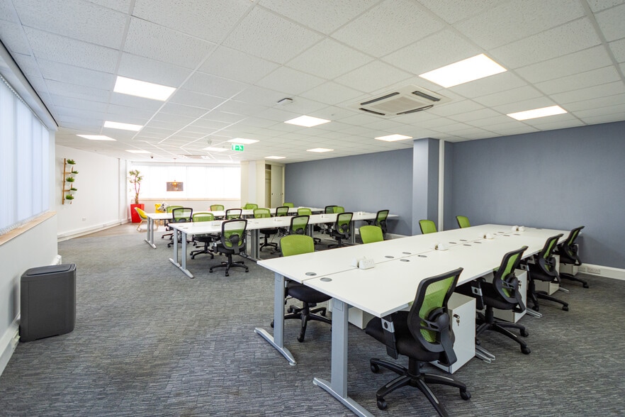 Tudor Sq, West Bridgford for lease - Building Photo - Image 2 of 12