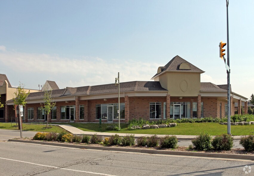 5 Swan Lake Blvd, Markham, ON à vendre - Photo principale - Image 1 de 1