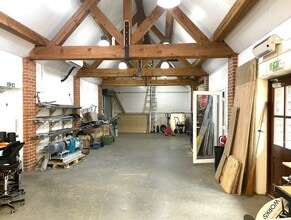 Sindlesham Rd, Reading for lease Interior Photo- Image 1 of 1