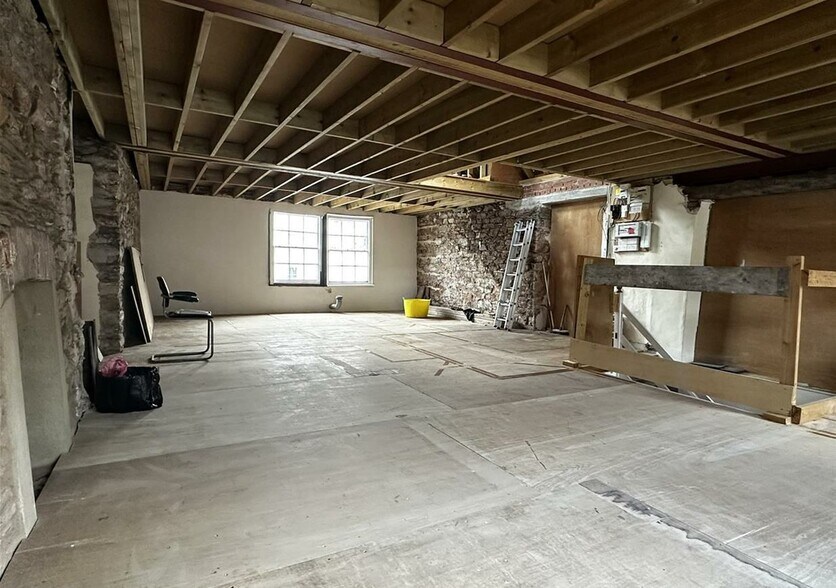 4 Lower St, Dartmouth à vendre - Photo de construction - Image 2 de 6