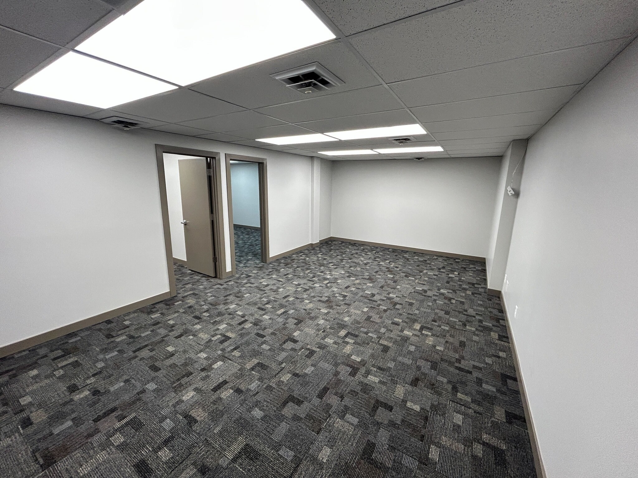 225 S 200 E, Salt Lake City, UT for lease Interior Photo- Image 1 of 7