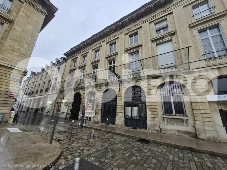 Retail in Reims for lease - Building Photo - Image 1 of 5