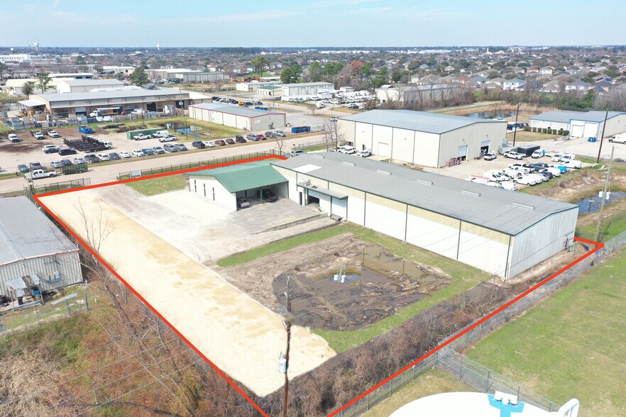 13610 Rankin Cir E, Houston, TX à louer - Photo du bâtiment - Image 3 de 8