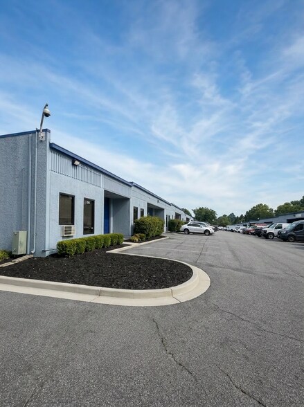9244 E Hampton Dr, Capitol Heights, MD for lease - Building Photo - Image 2 of 6