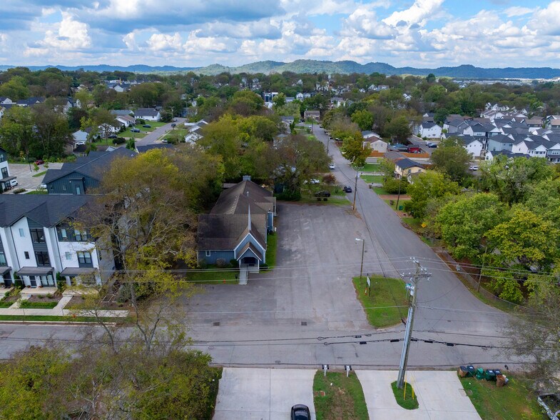 623 Vernon Ave, Nashville, TN à vendre - Photo du bâtiment - Image 2 de 6