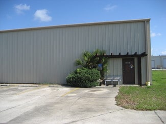 More details for 250 Southridge Industrial Dr, Tavares, FL - Industrial for Lease
