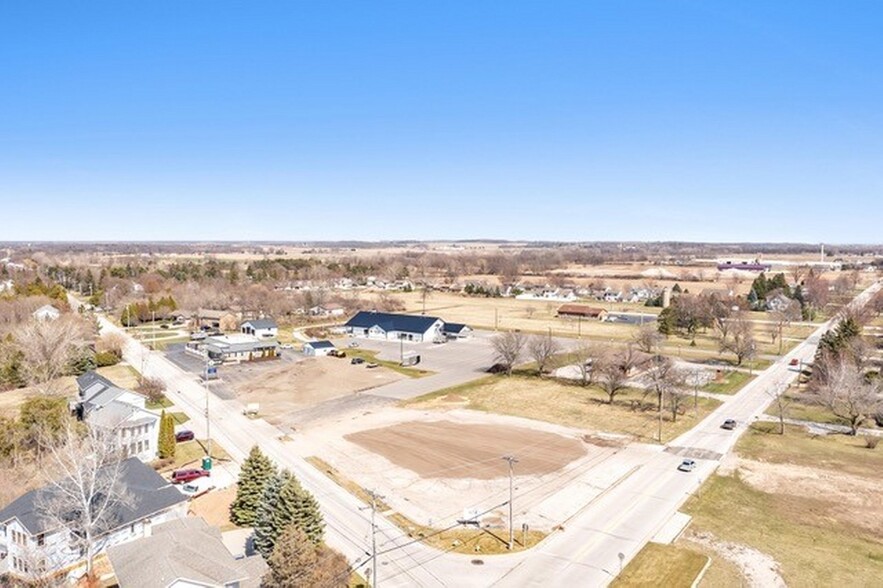 2610 Bay Settlement Rd, Green Bay, WI for sale - Building Photo - Image 1 of 1