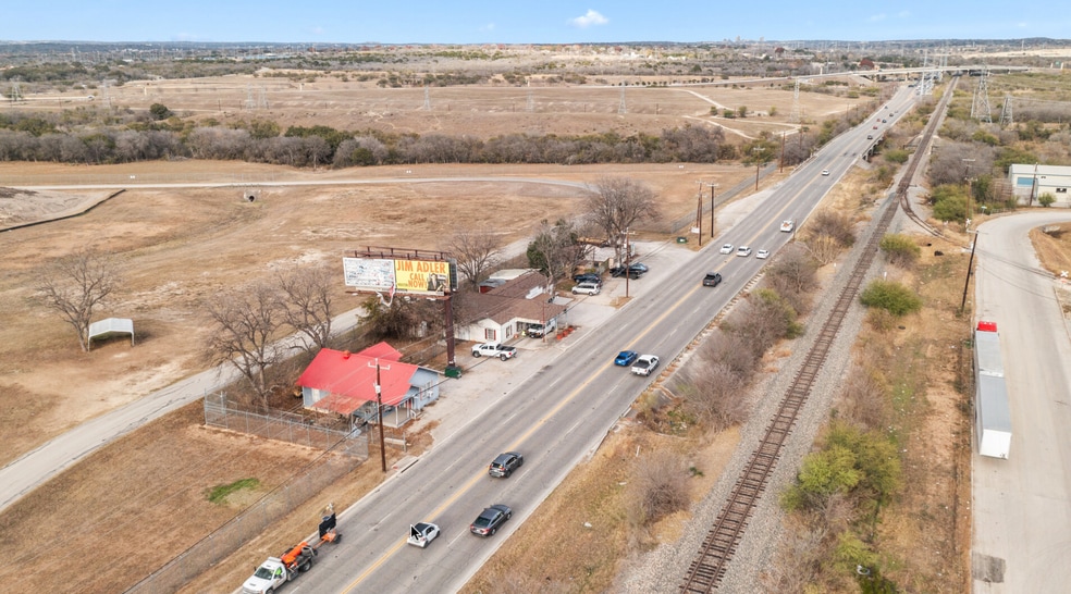 San Antonio Airport Adjacent Portfolio portfolio of 3 properties for sale on LoopNet.ca - Building Photo - Image 3 of 15