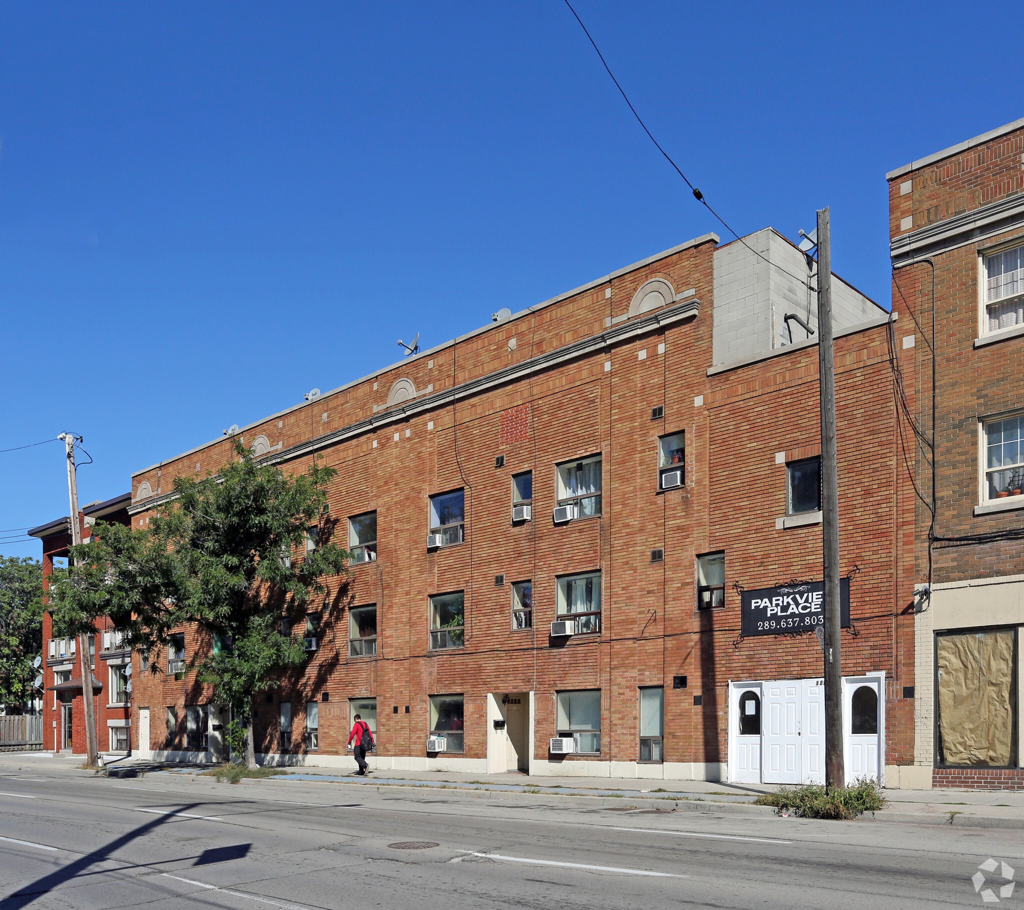 1083 Main St E, Hamilton, ON for sale Primary Photo- Image 1 of 4