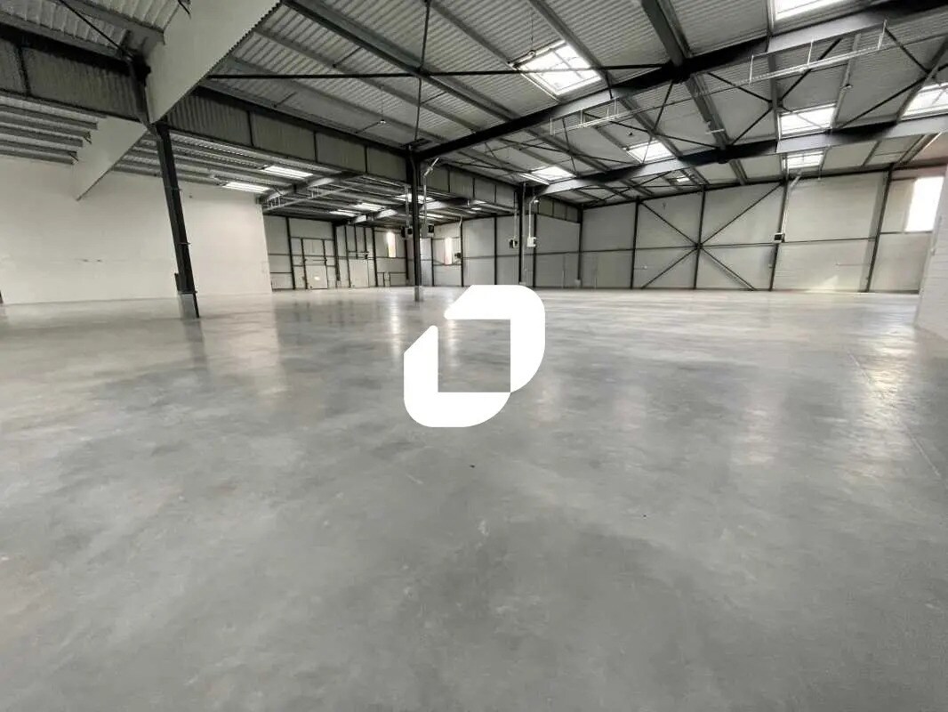 Office in Le Thillay for lease Interior Photo- Image 1 of 9