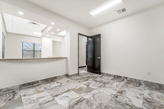 9555-9595 S Eastern Ave, Las Vegas, NV for lease Interior Photo- Image 1 of 9