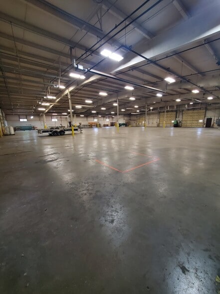 2998 Paul Dr, Elkhart, IN for lease - Building Photo - Image 3 of 12