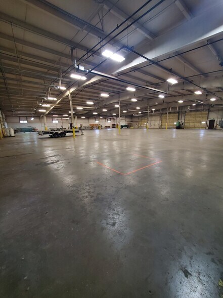 2998 Paul Dr, Elkhart, IN à louer - Photo du bâtiment - Image 3 de 12