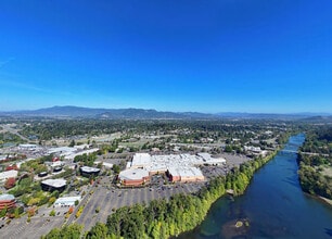 293 Valley River Ctr, Eugene, OR for lease Building Photo- Image 2 of 9