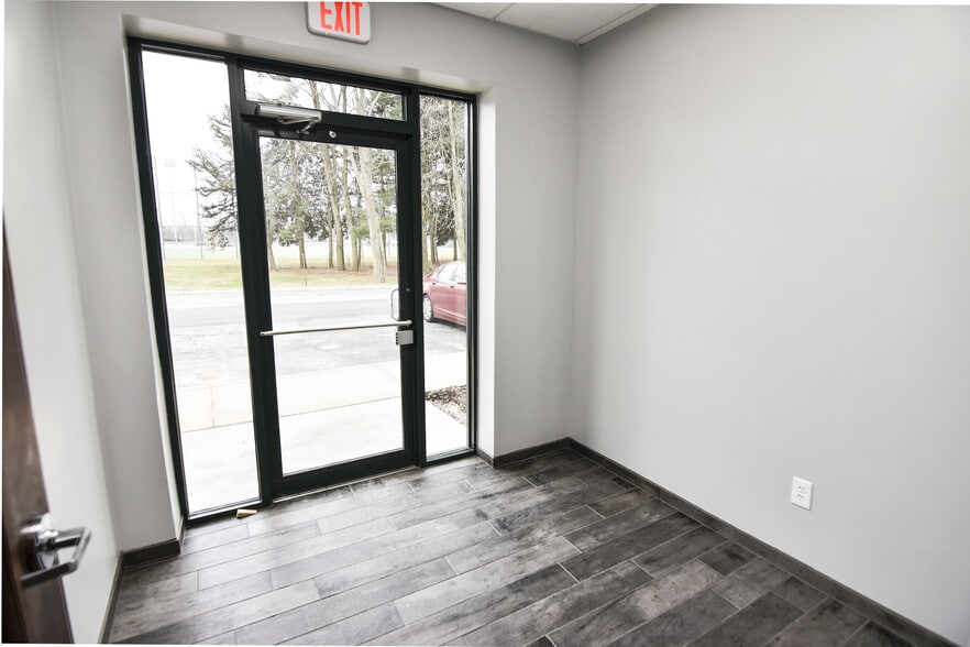 387 Medina Rd, Medina, OH à louer - Photo intérieure - Image 3 de 7
