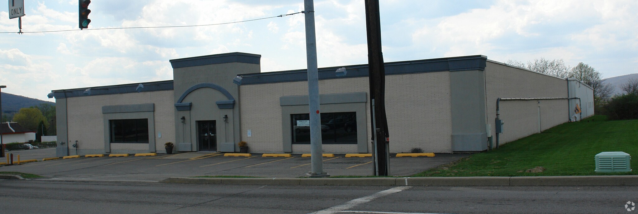 3335-3339 Chambers Rd, Horseheads, NY à louer Photo du bâtiment- Image 1 de 4