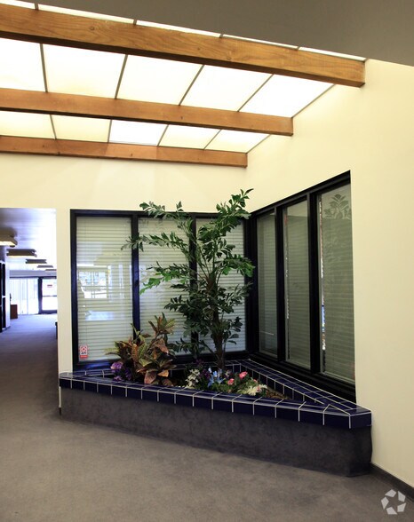 8610 S Sepulveda Blvd, Los Angeles, CA à louer - Photo intérieure - Image 3 de 4