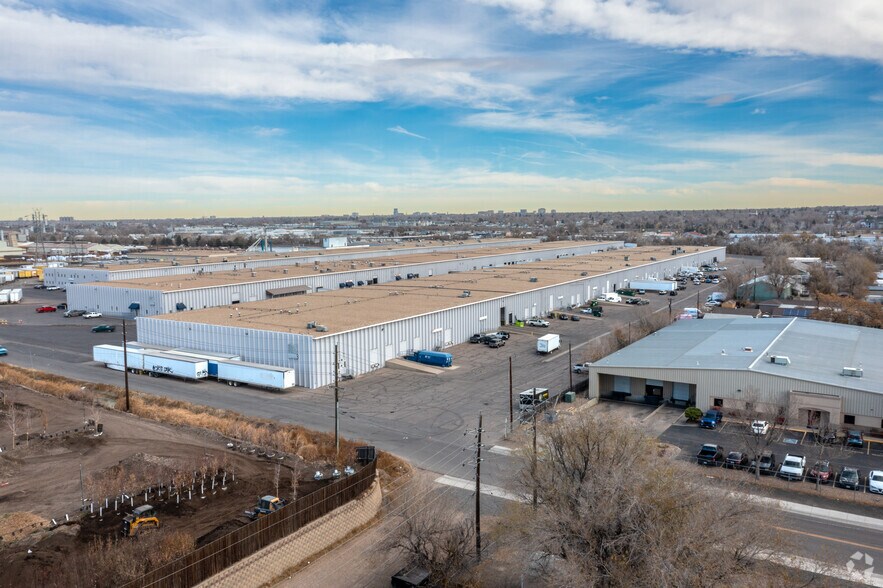 3201-3273 S Platte River Dr, Englewood, CO for lease - Building Photo - Image 2 of 6