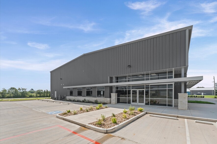 20223 Binford Rd, Waller, TX for lease - Building Photo - Image 2 of 16