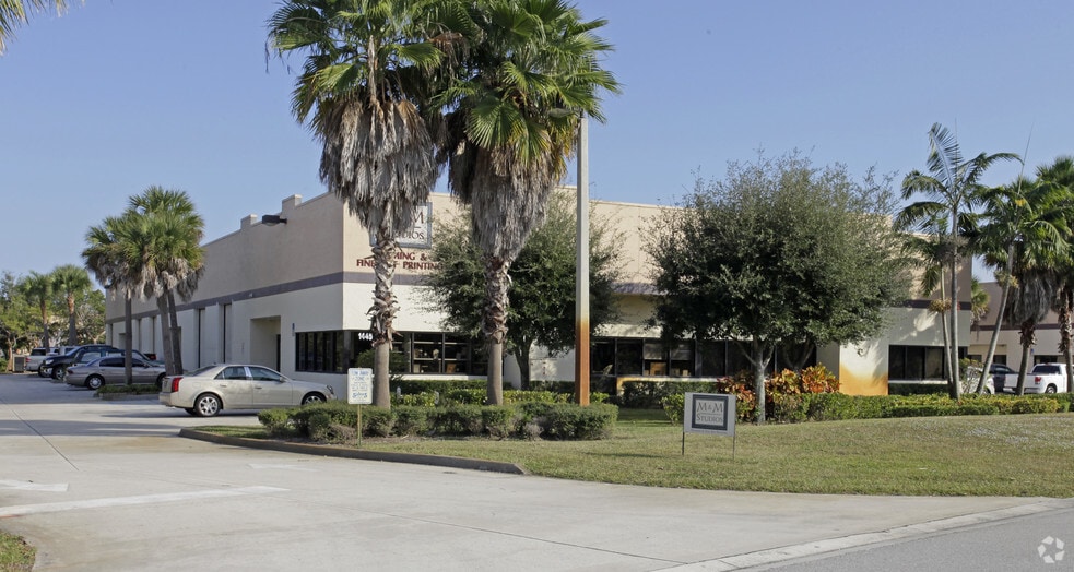 1445 Jupiter Park Dr, Jupiter, FL for lease - Primary Photo - Image 1 of 12