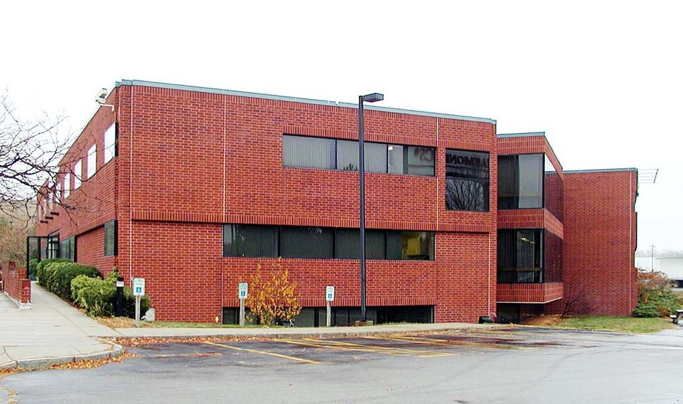 340 Wood Rd, Braintree, MA à louer - Autre - Image 3 de 32