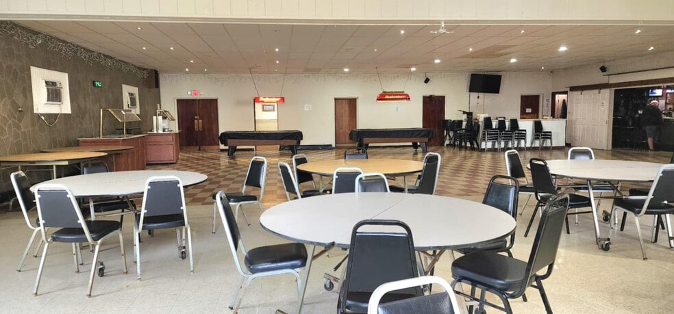 14 Bridge St, Scottdale, PA à vendre - Photo du bâtiment - Image 2 de 28