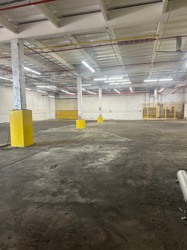 656-678 Montauk Ave, Brooklyn, NY à louer Photo intérieure- Image 1 de 3