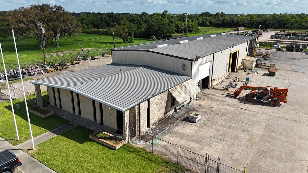 3735 E Hwy 6, Alvin, TX à vendre - Photo du bâtiment - Image 2 de 5