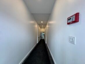 3612-3614 E Tremont Ave, Bronx, NY for lease Interior Photo- Image 1 of 11