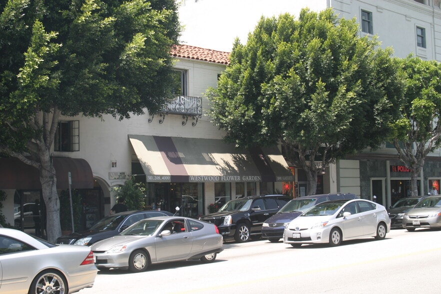 1085 Gayley Ave, Los Angeles, CA à louer - Photo du bâtiment - Image 1 de 1