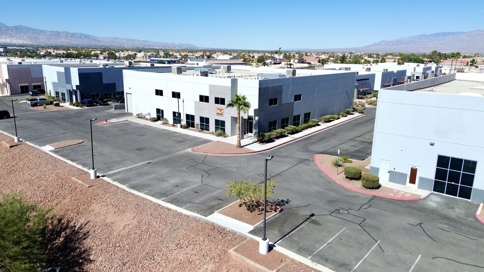 2567 W Cheyenne Ave, North Las Vegas, NV for sale - Building Photo - Image 3 of 8