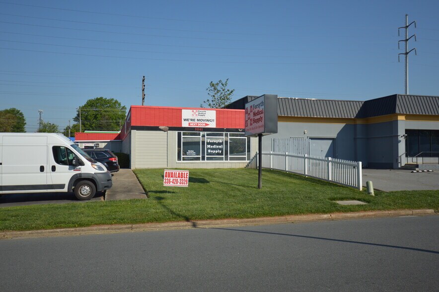 3041 Trenwest Dr, Winston-Salem, NC à vendre - Photo du bâtiment - Image 2 de 10