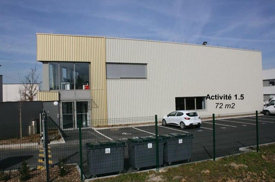 24 Rue Des Carriers Italiens, Grigny à louer - Photo du bâtiment - Image 2 de 9
